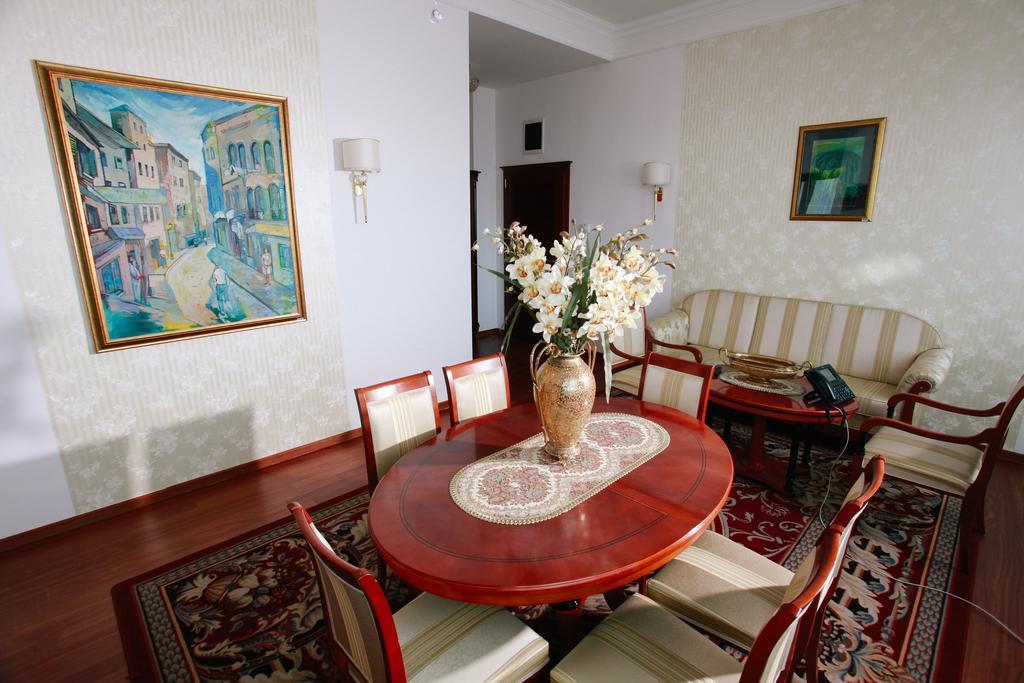 Apart-Hotel Integra Баня-Лука Номер фото